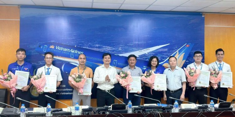 ASOC khen thưởng 13 cá nhân có thành tích xuất sắc trong hoạt động văn hóa thể thao