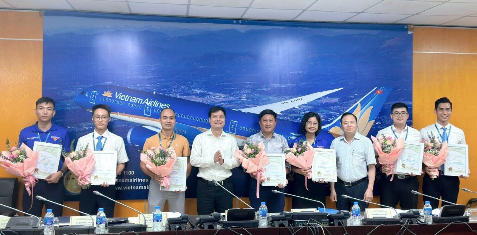 ASOC khen thưởng 13 cá nhân có thành tích xuất sắc trong hoạt động văn hóa thể thao