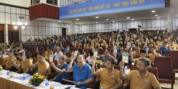 Khai mạc phiên thứ nhất Đại hội VI, Công đoàn TCT HKVN