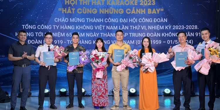 Đoàn bay 919: Sôi động Hội thi “Hát cùng những cánh bay”
