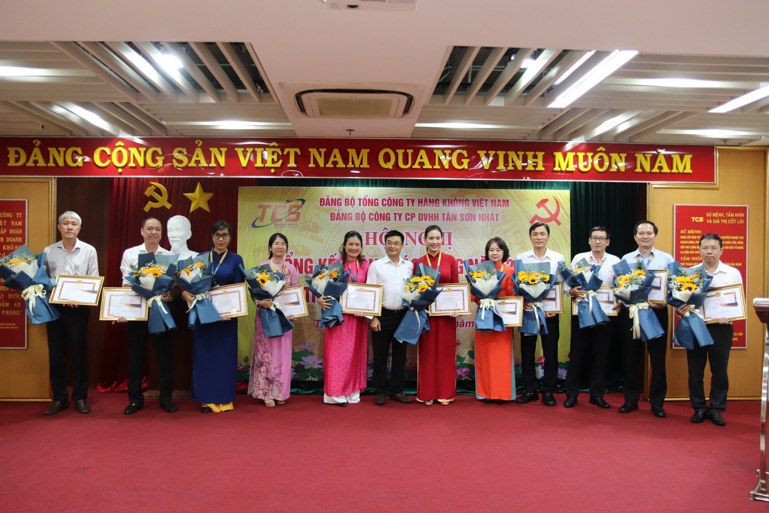 [Thành công giữa nhiệm kỳ] Đảng bộ TCS cụ thể hóa công tác lãnh đạo thực hiện nhiệm vụ chính trị, SXKD nửa nhiệm kỳ 2020-2025