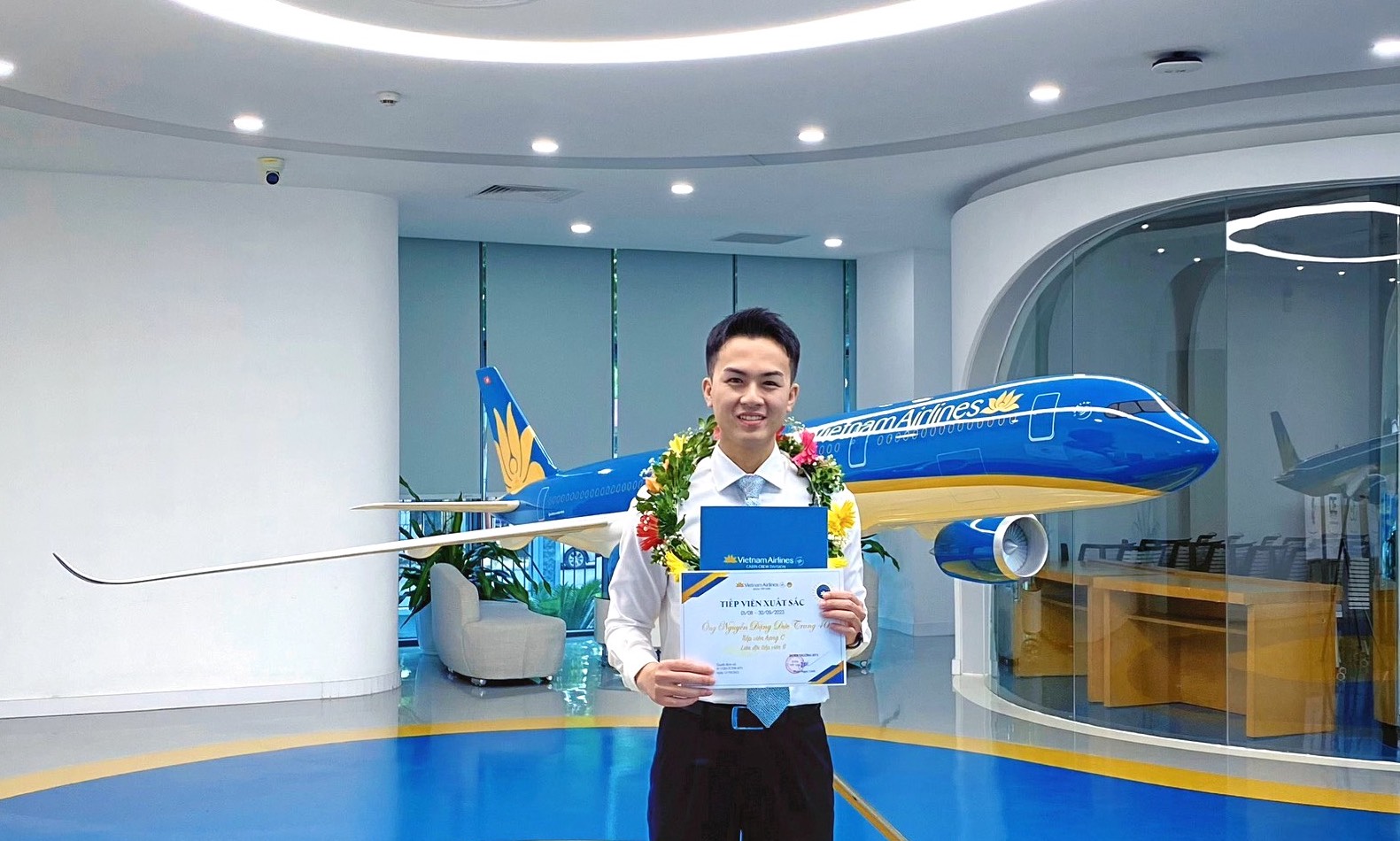 “Thật hạnh phúc và tự hào khi được khoác trên mình bộ đồng phục hãng Hàng không Quốc gia”