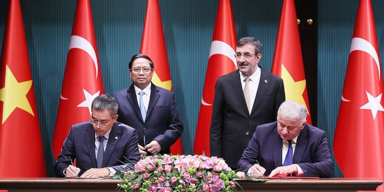 Vietnam Airlines và Turkish Airlines mở rộng hợp tác về vận chuyển hàng hóa hàng không