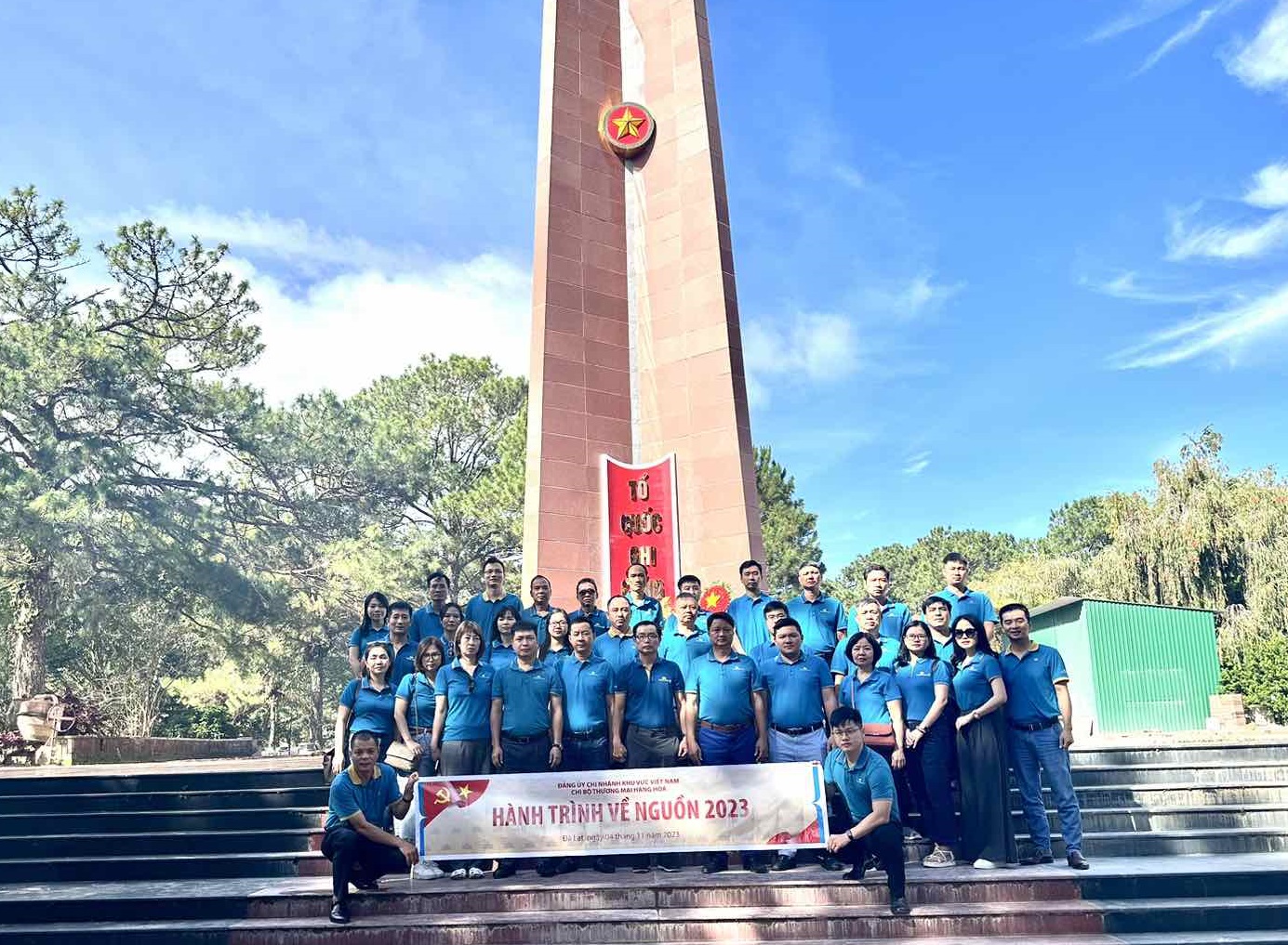 Hành trình về nguồn 2023 – Chi bộ Thương mại hàng hóa