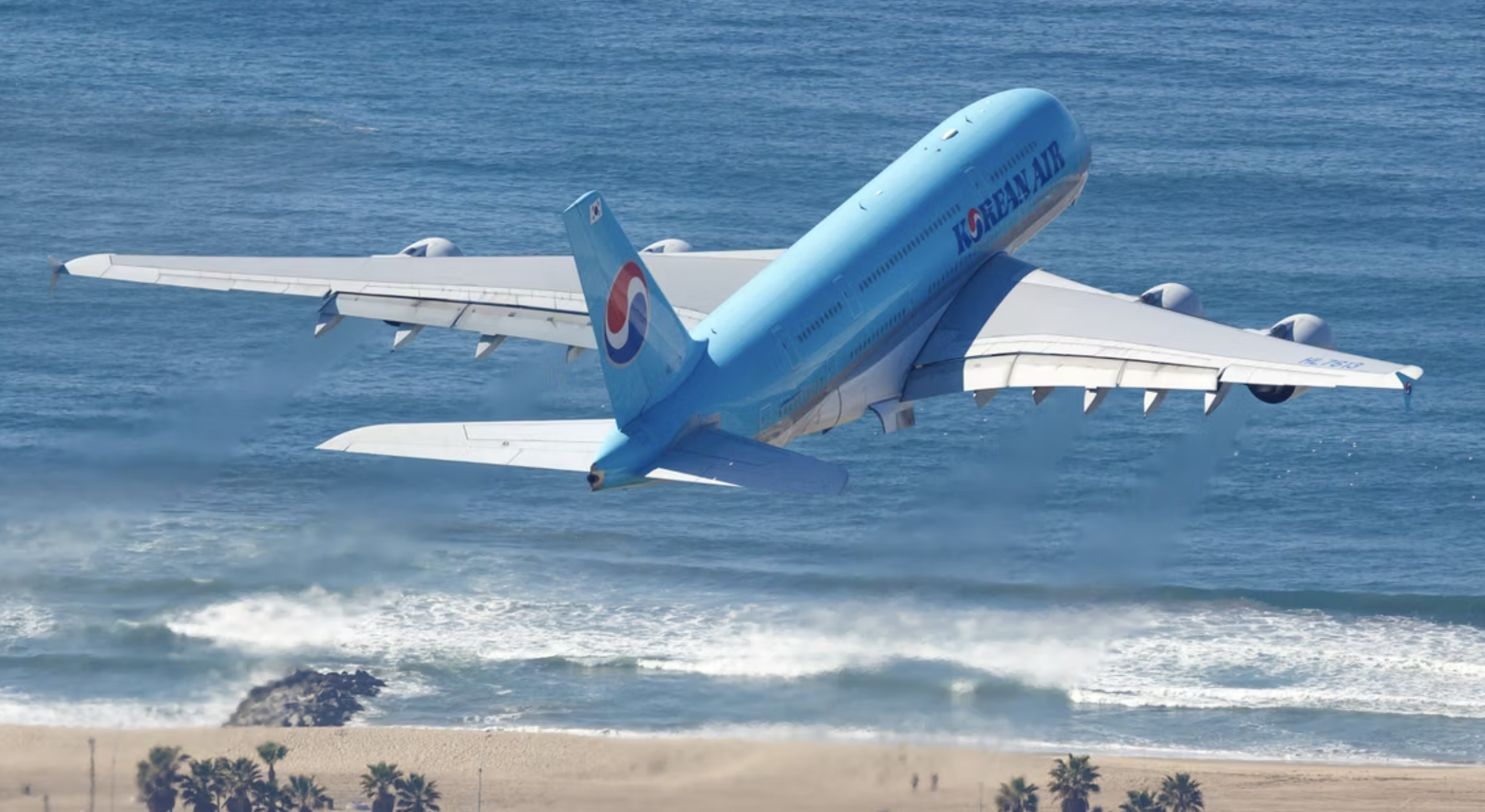 Aviation News No.226: Các hãng HK Hàn Quốc phải cảnh báo hành khách không mở cửa thoát hiểm trên chuyến bay