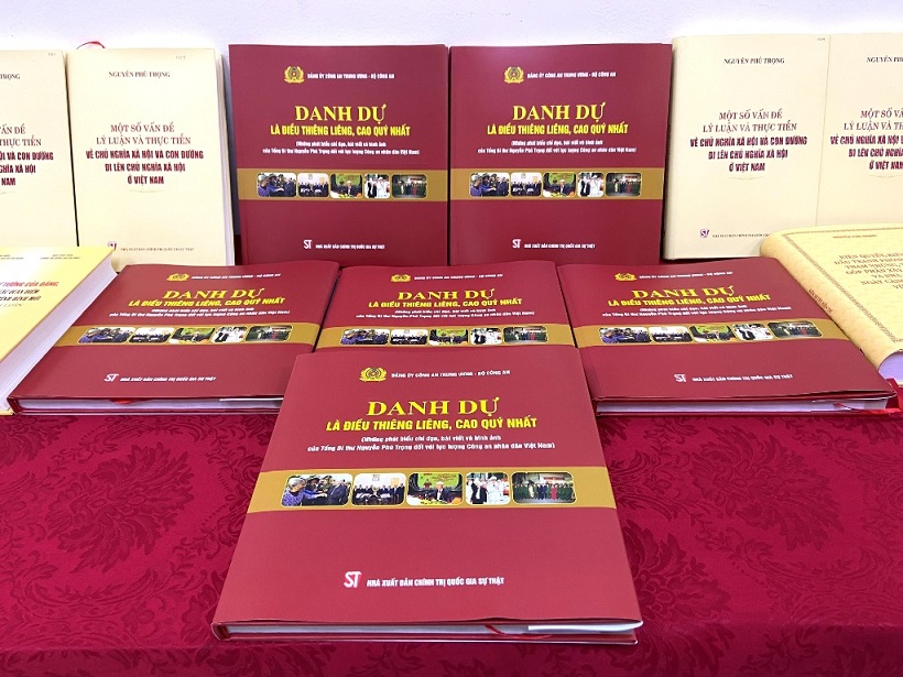 [Búa liềm vàng 2023] Học tập chuyên đề – Giải pháp tăng “sức đề kháng” từ Chi bộ