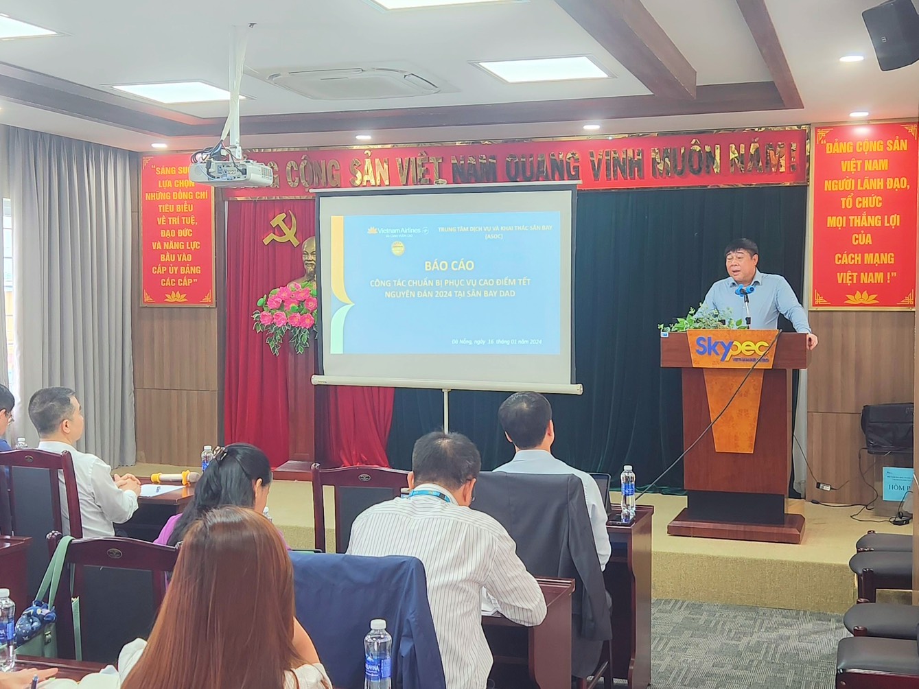 PTGĐ Trịnh Hồng Quang kiểm tra công tác phục vụ cao điểm Tết tại sân bay Nội Bài và Đà Nẵng