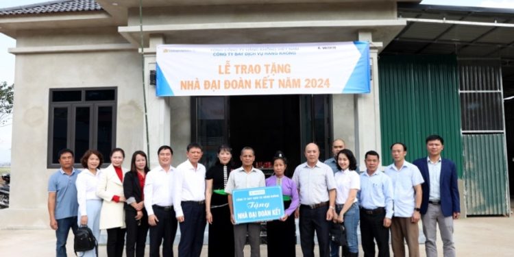 VASCO tổ chức Lễ trao tặng và bàn giao nhà Đại đoàn kết cùng Uỷ ban Mặt trận Tổ Quốc Việt Nam tại huyện Điện Biên