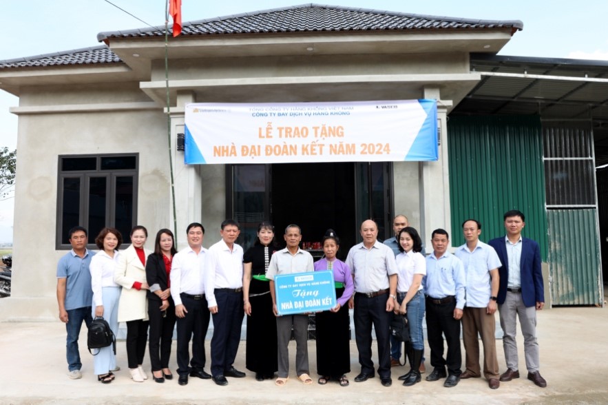 VASCO tổ chức Lễ trao tặng và bàn giao nhà Đại đoàn kết cùng Uỷ ban Mặt trận Tổ Quốc Việt Nam tại huyện Điện Biên