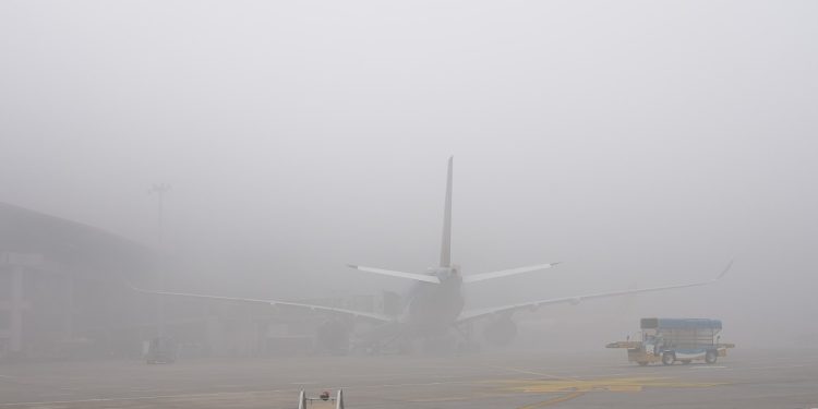 [VTV] Sương mù dày đặc, Nội Bài không thể tiếp nhận máy bay