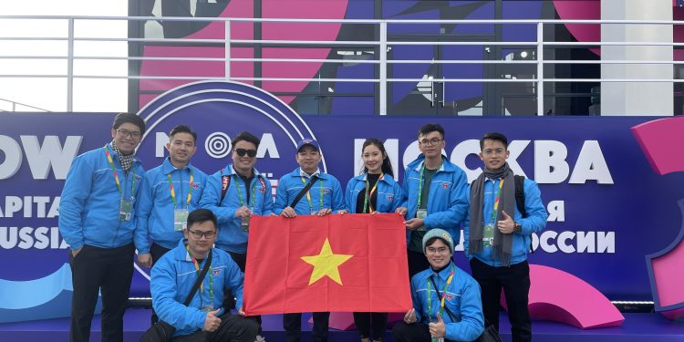 [ĐTN 26/3] Đại biểu Vietnam Airlines tham dự Liên hoan Thanh niên thế giới năm 2024 tại Nga