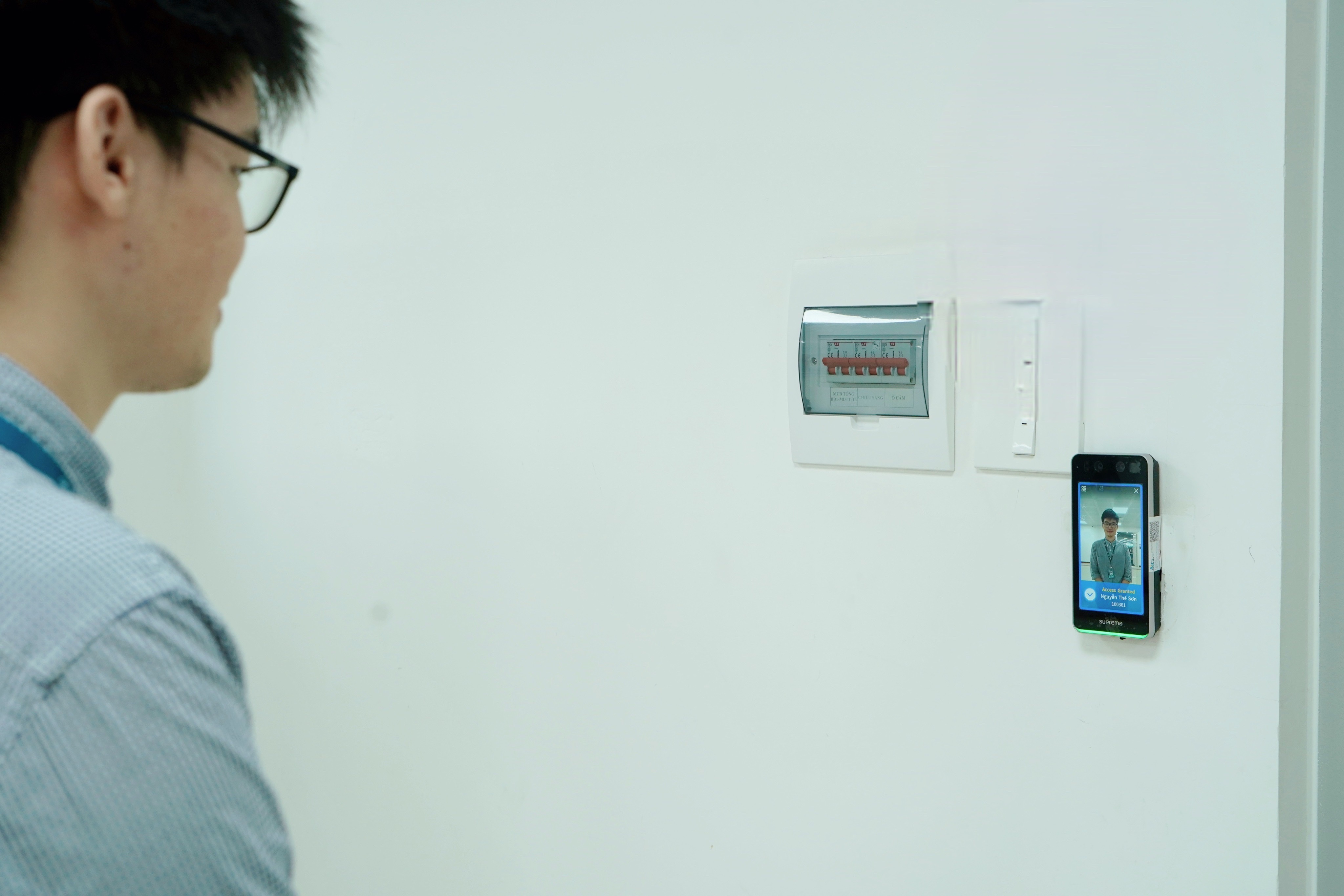 TCT nâng cấp thiết bị chấm công sinh trắc học mới