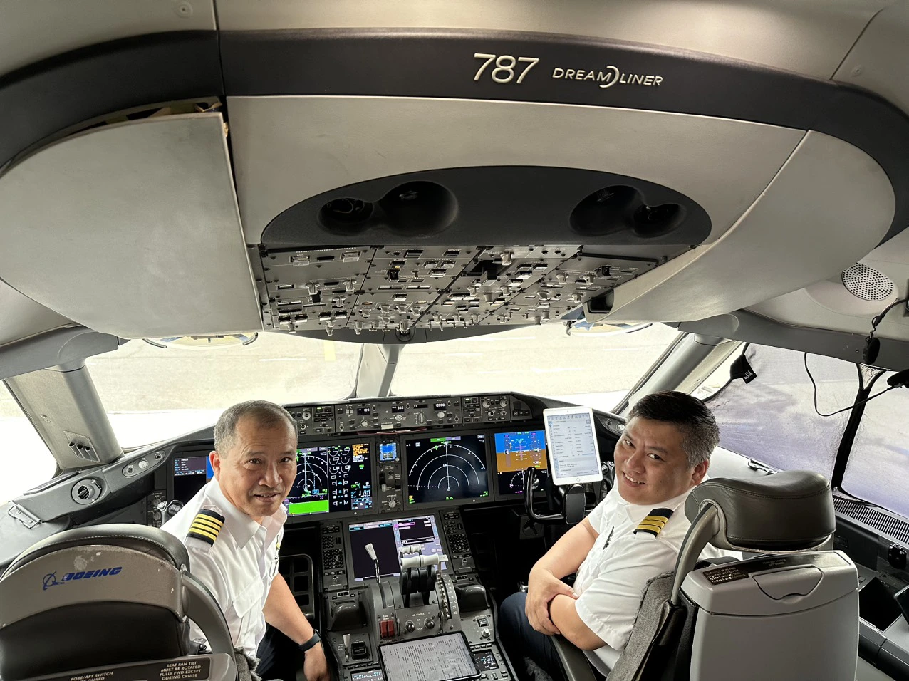 Cơ trưởng kỳ cựu tiết lộ bí mật nghề bay