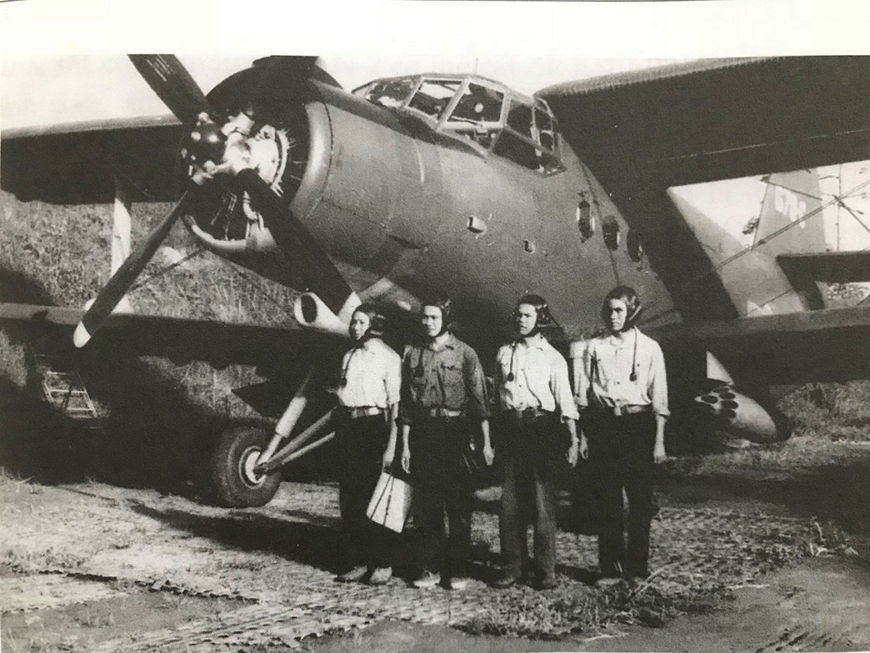 Từ chiếc máy bay dân dụng đầu tiên đến chinh phục bầu trời – Bài 1: Những cánh bay quả cảm