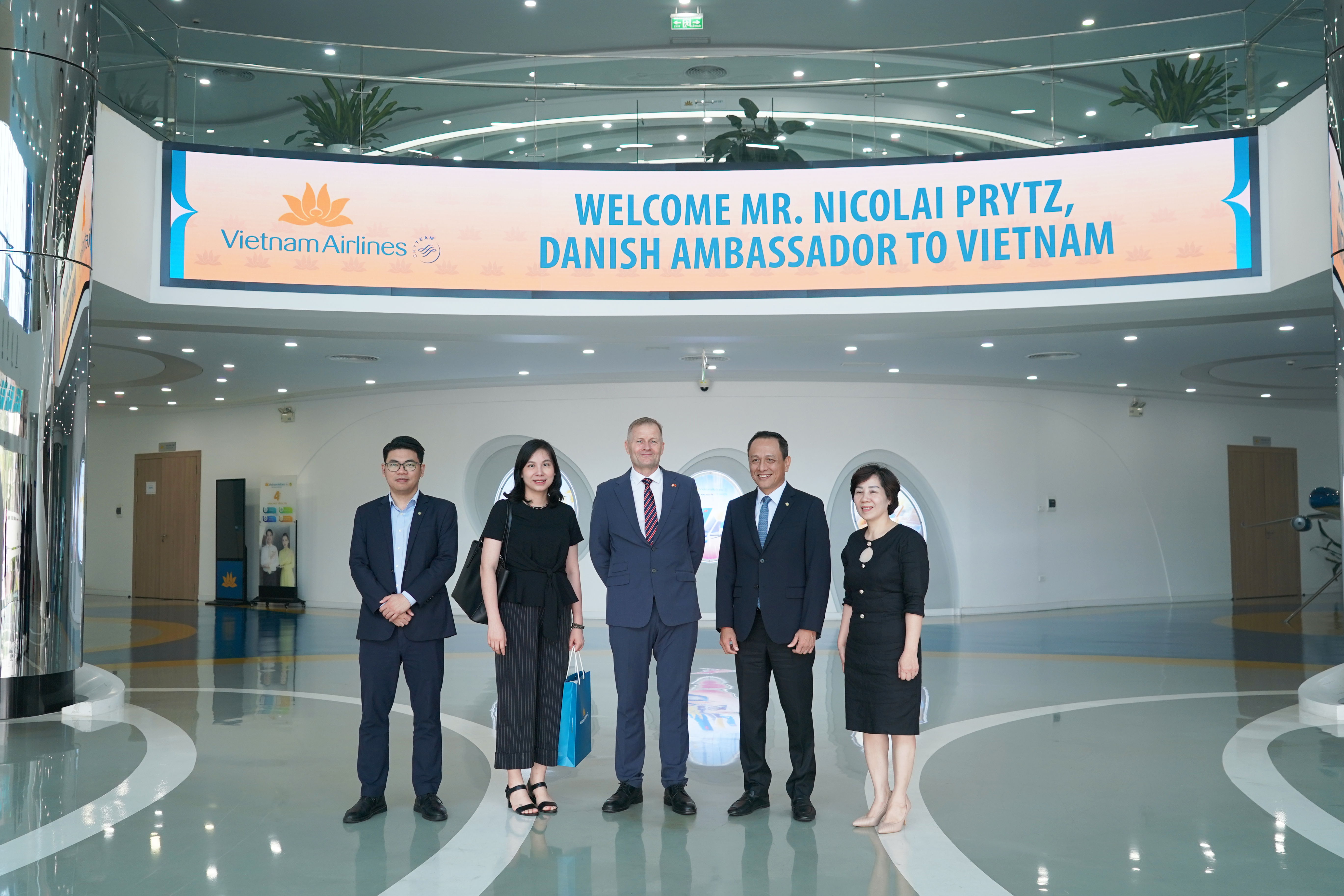 TGĐ Lê Hồng Hà tiếp Đại sứ Đan Mạch tại Việt Nam