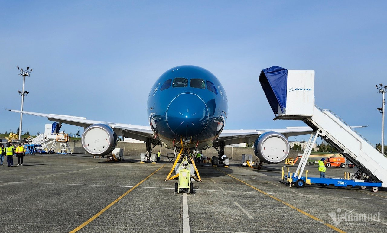 Bổ sung máy bay thân rộng phục vụ cao điểm hè