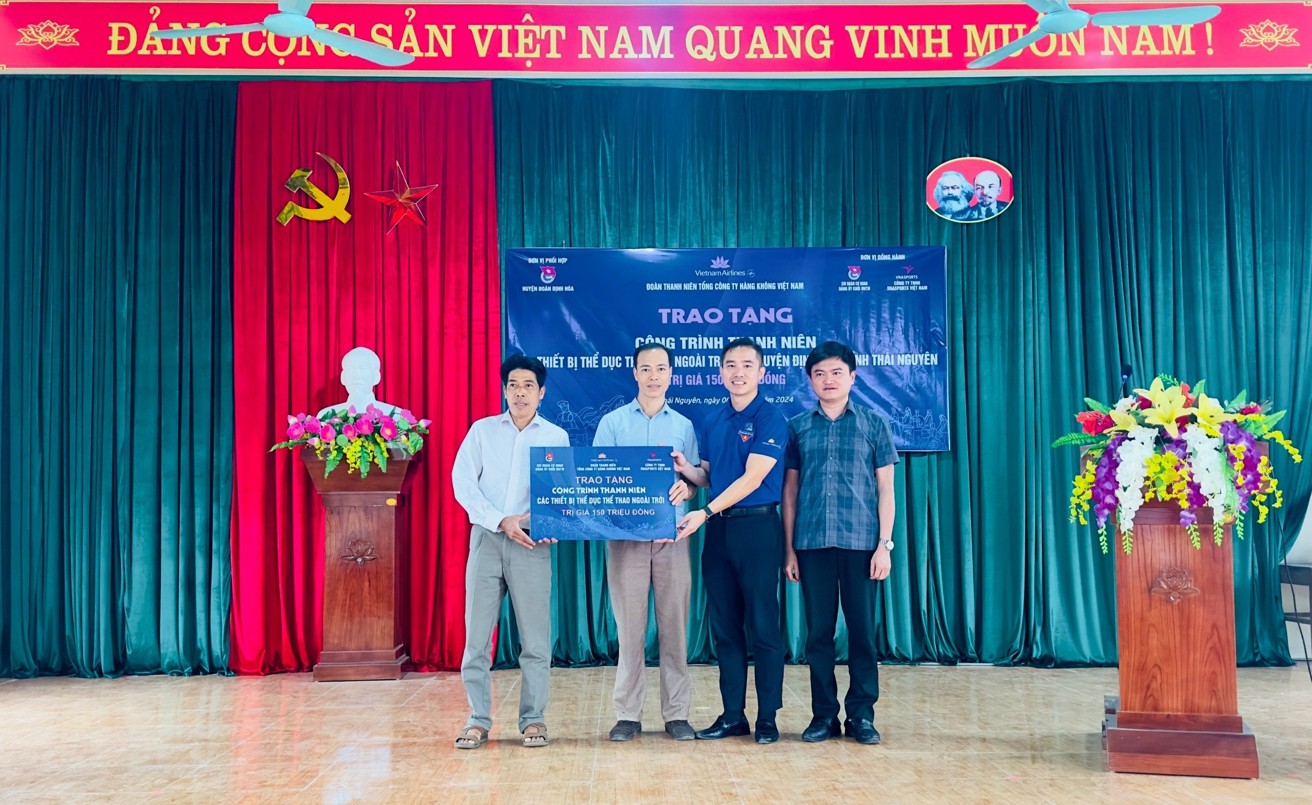 ĐTN TCT phối hợp trao tặng Công trình thanh niên tại huyện Định Hoá, tỉnh Thái Nguyên