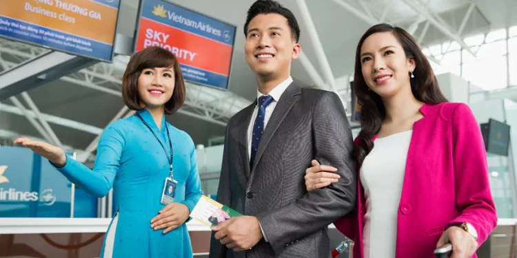 Vươn tầm 5 sao bắt đầu từ “mặt đất”