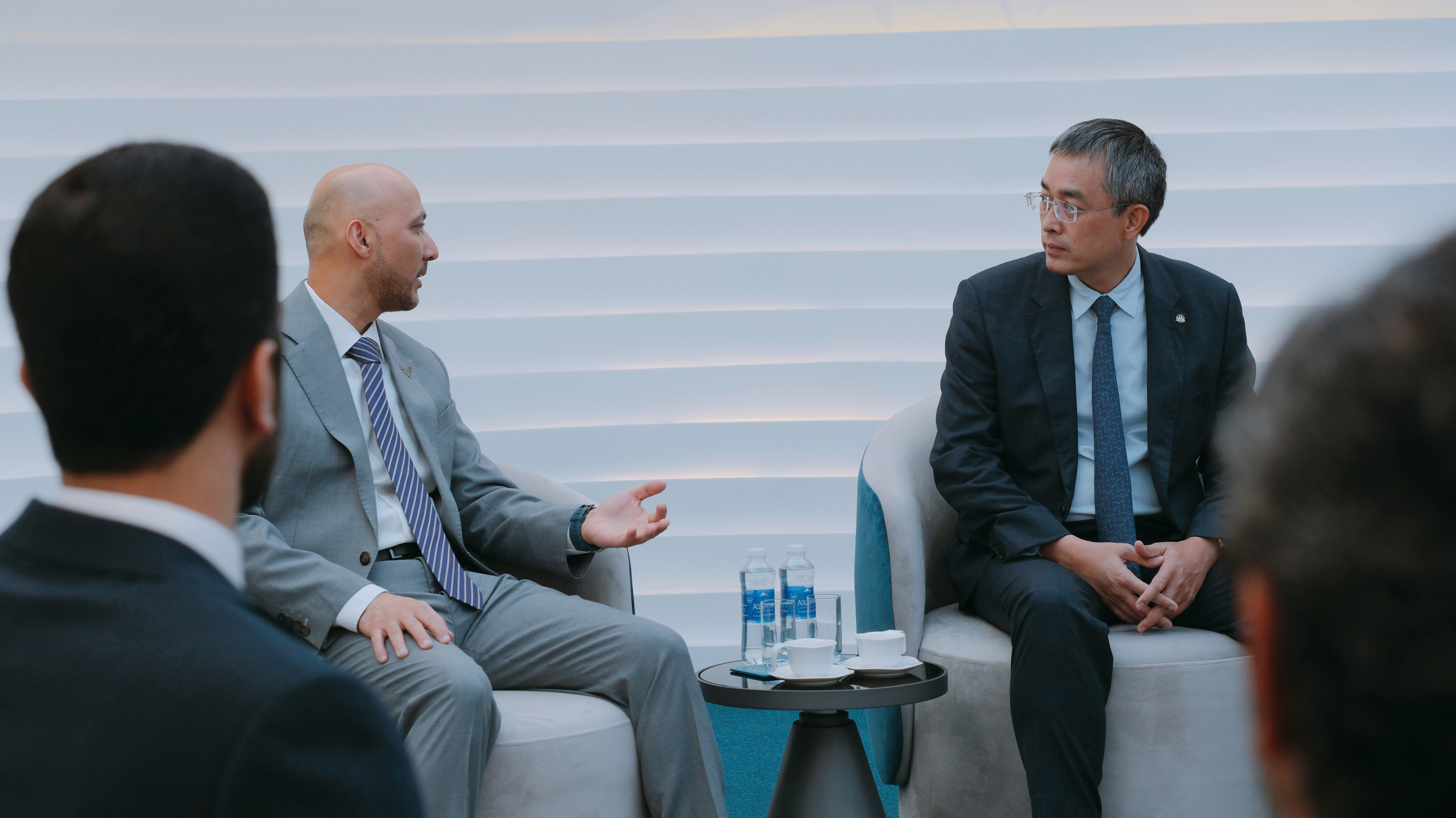 Chủ tịch Đặng Ngọc Hoà làm việc với Đại sứ UAE