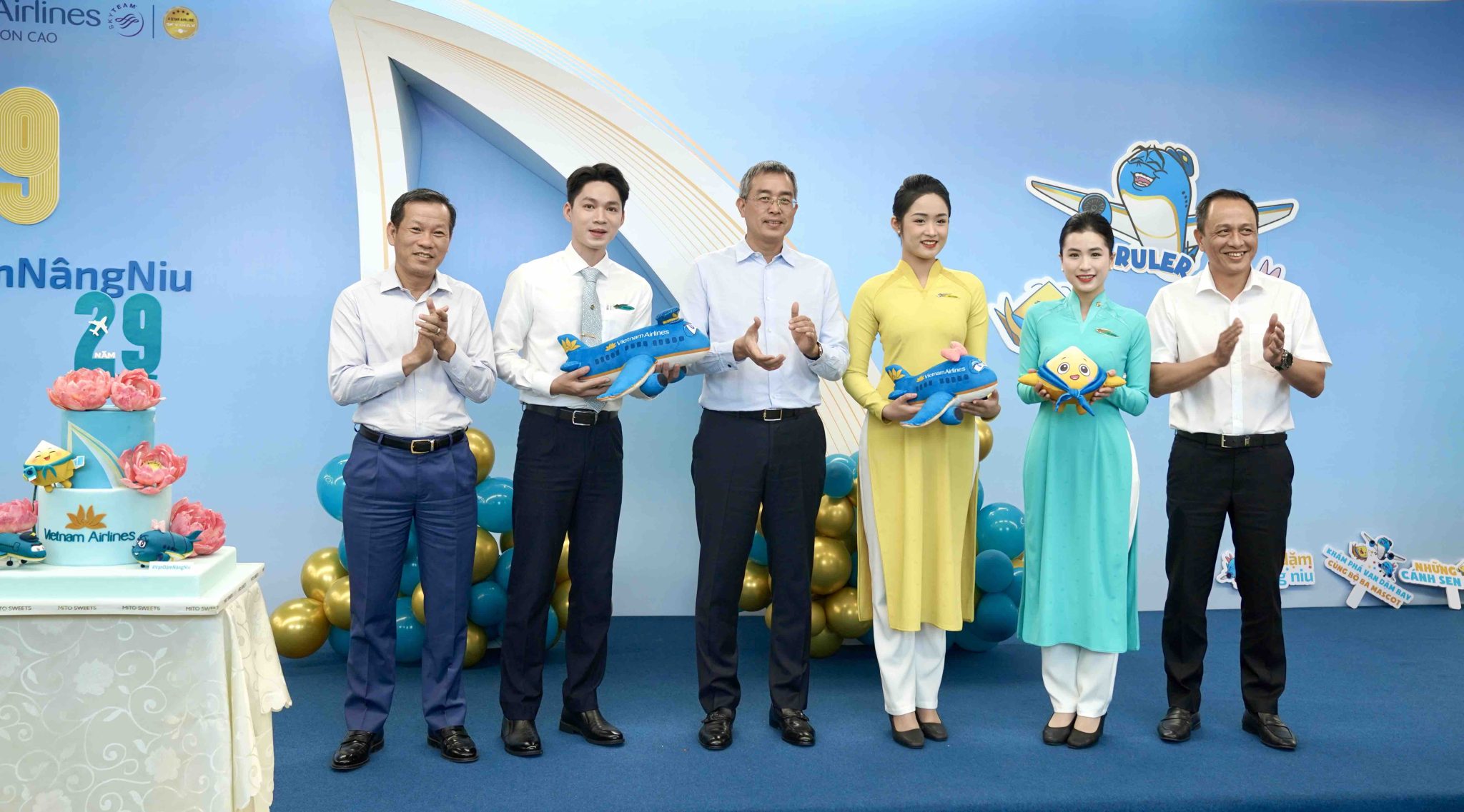 [VNA News] Vietnam Airlines tăng cường chuyến bay giữa Đà Nẵng và Đà Lạt dịp cao điểm hè