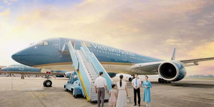 Vietnam Airlines bắt tay cùng Vinpearl tung combo du lịch hấp dẫn
