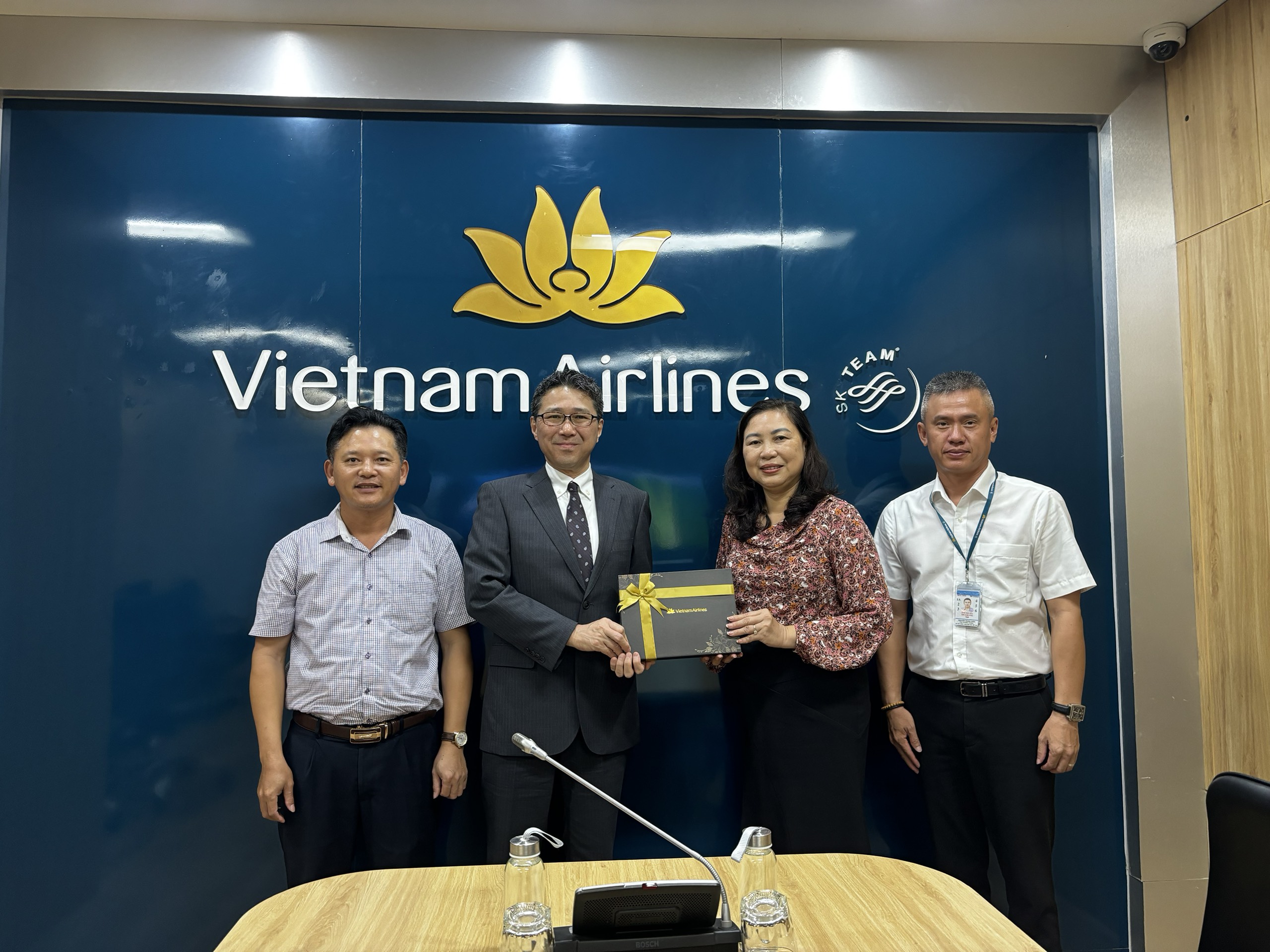 Tổng lãnh sự Nhật Bản tại Đà Nẵng đến thăm và làm việc với CNVN