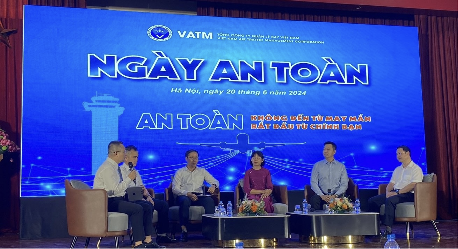 VNA tham dự “Ngày An toàn” do VATM tổ chức