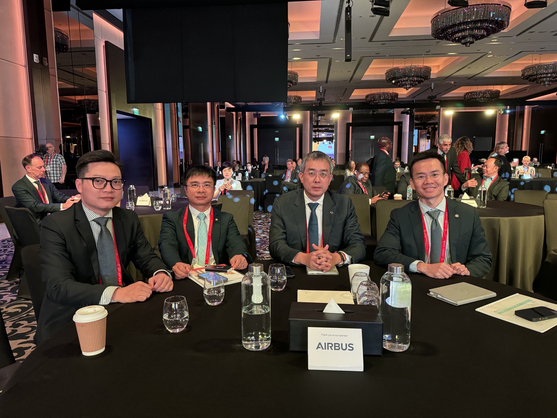 Chủ tịch HĐQT Đặng Ngọc Hòa cùng đoàn công tác làm việc tại UAE