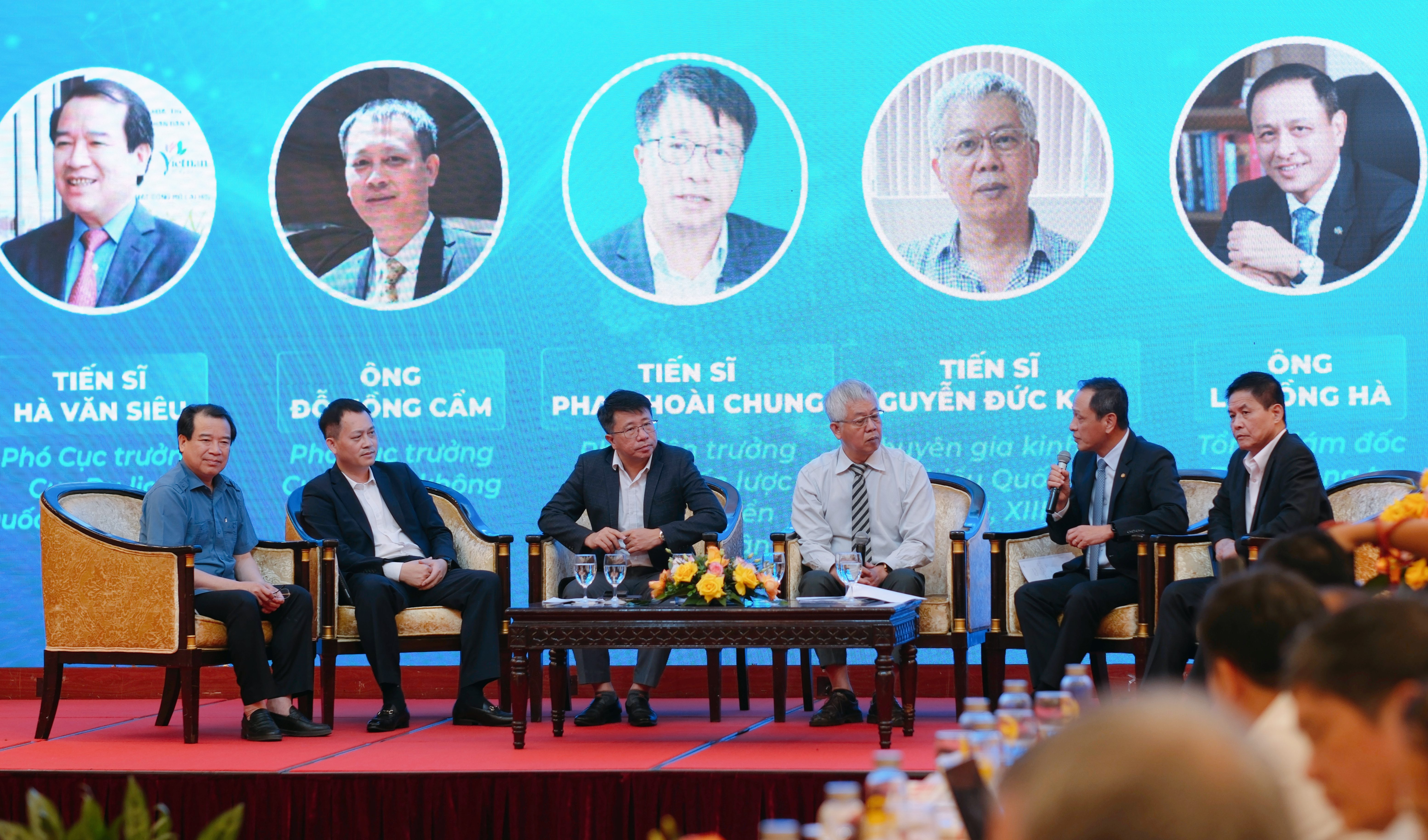 Hội thảo “Hàng không – Du lịch “bắt tay” liên kết phát triển bền vững”