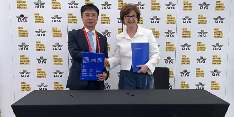 Vietnam Airlines tham gia dự án đo lường phát thải khí CO2 của IATA