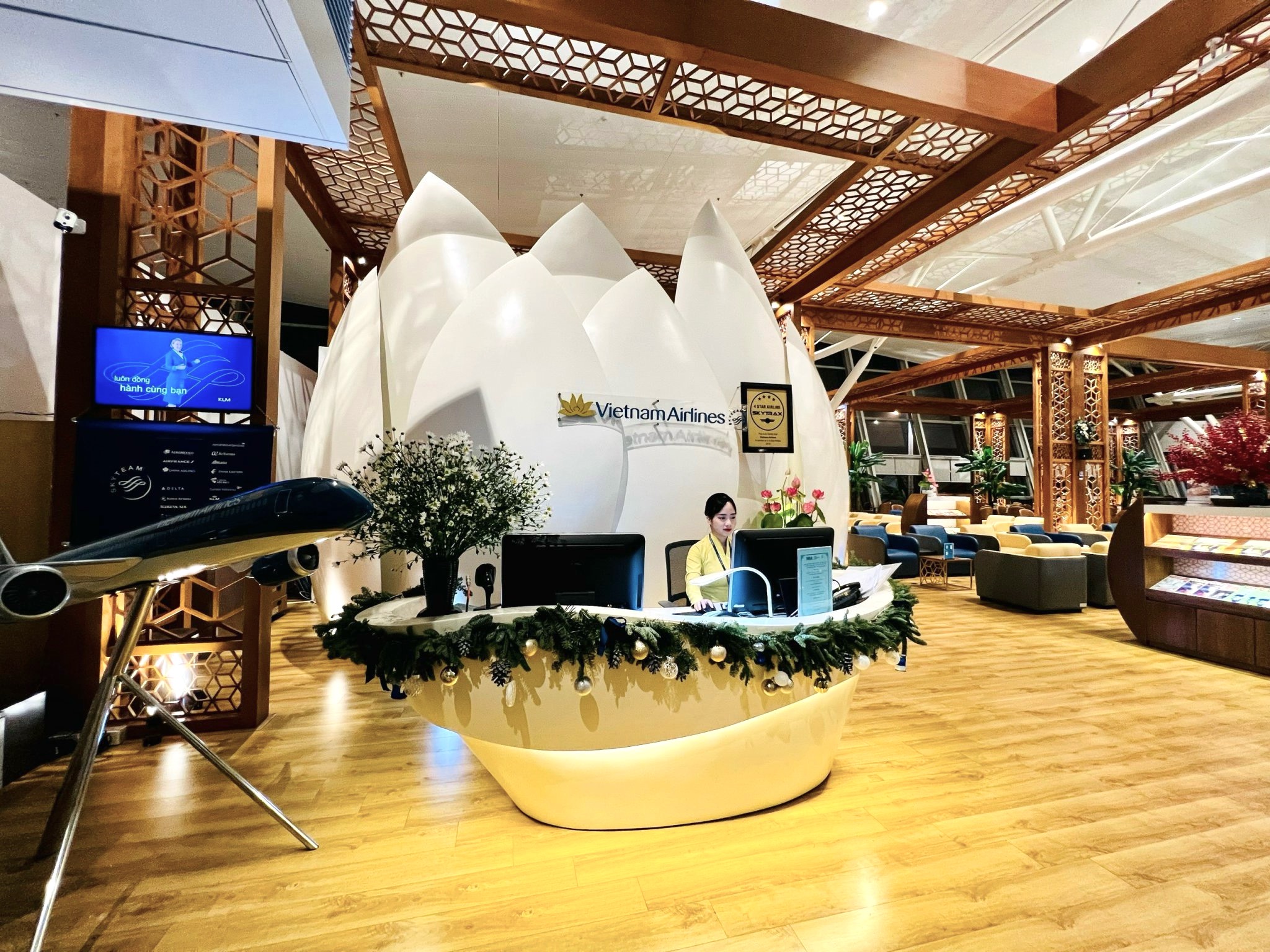 [Spirit Channel] Khám phá tiện ích của Phòng khách Bông Sen (Phần 1)