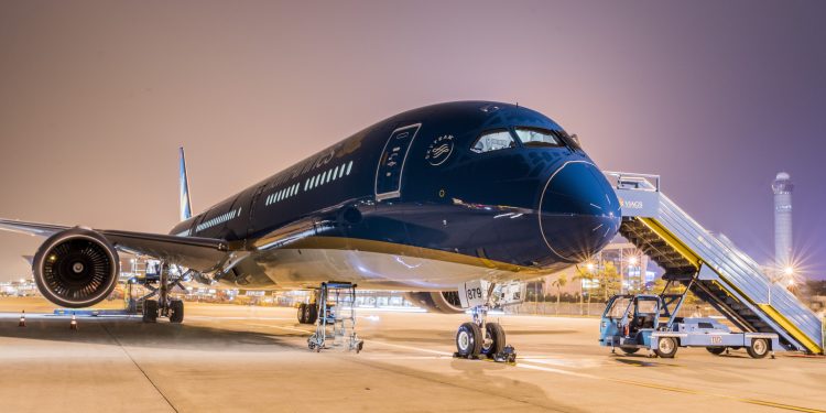 Vietnam Airlines nhận tàu bay mới và đẩy mạnh ưu đãi bay sáng sớm, tối muộn