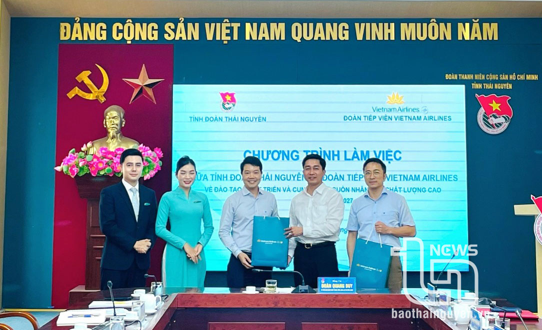 Lần đầu tiên Vietnam Airlines tổ chức chương trình hướng nghiệp, đào tạo tại tỉnh Thái Nguyên