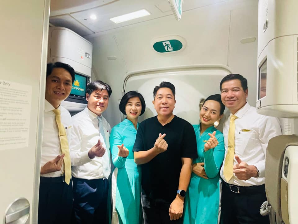 [Vạn Dặm Nâng Niu] Youtuber Travip: Đi Munich chơi mà “bị cực” quá!