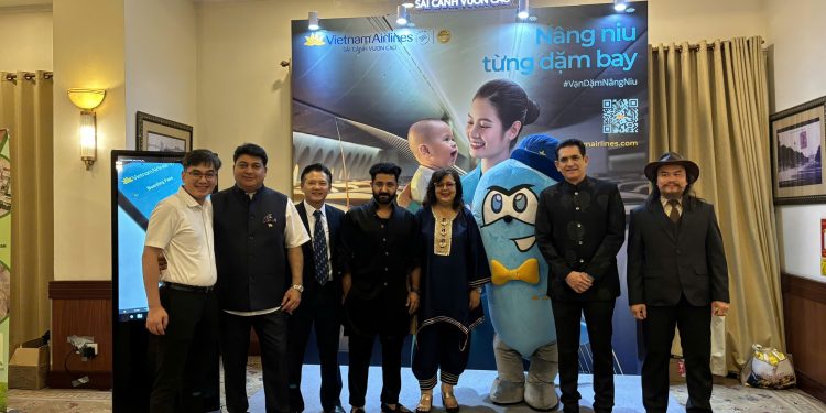 Vietnam Airlines quảng bá hình ảnh tại Lễ hội Namaste Việt Nam 2024
