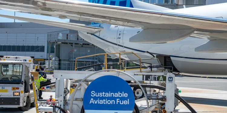 Aviation News 1/8: United Airlines mua nhiên liệu hàng không bền vững (SAF) tại Sân bay Chicago O’Hare