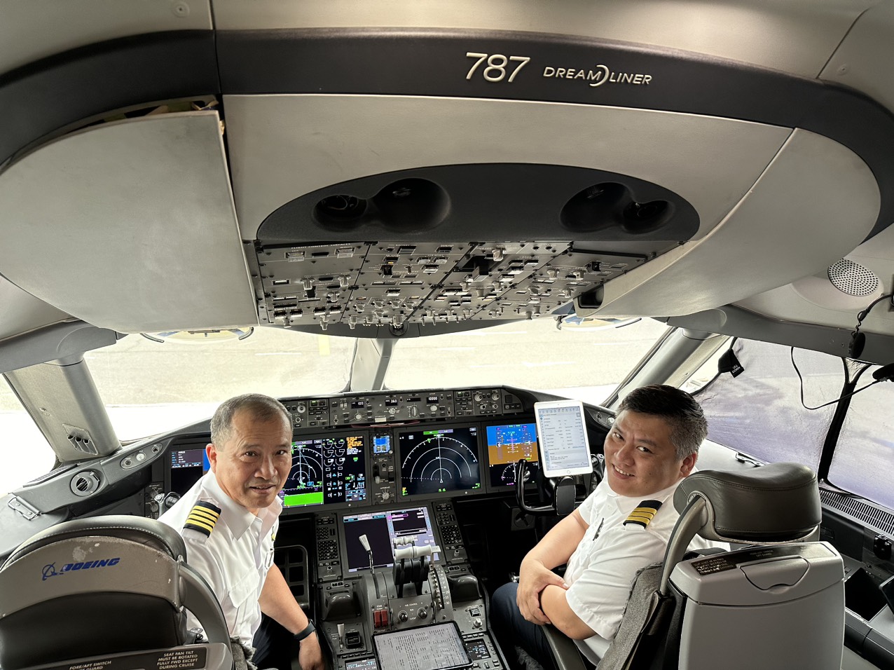 Cơ trưởng kỳ cựu tiết lộ bí mật nghề bay