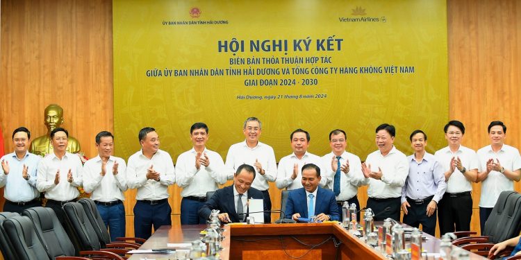 Vietnam Airlines “bắt tay” tỉnh Hải Dương trong lĩnh vực hàng không và du lịch