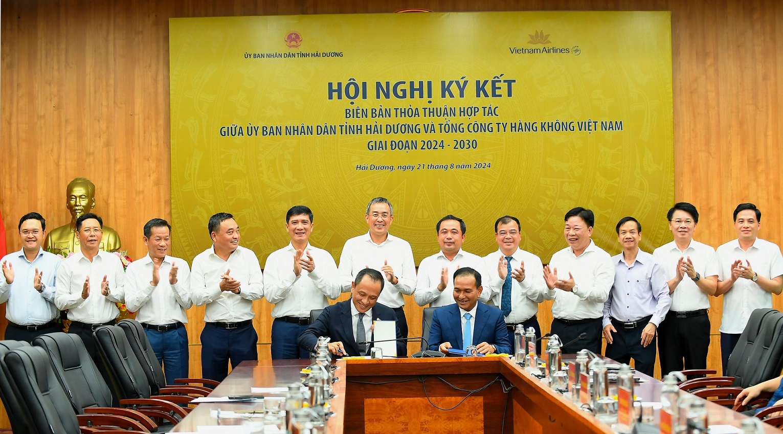 Vietnam Airlines “bắt tay” tỉnh Hải Dương trong lĩnh vực hàng không và du lịch