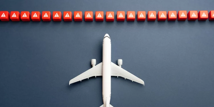 Aviation News 5/8: Các hãng hàng không tránh bay vào không phận Iran vì nguy cơ xung đột.