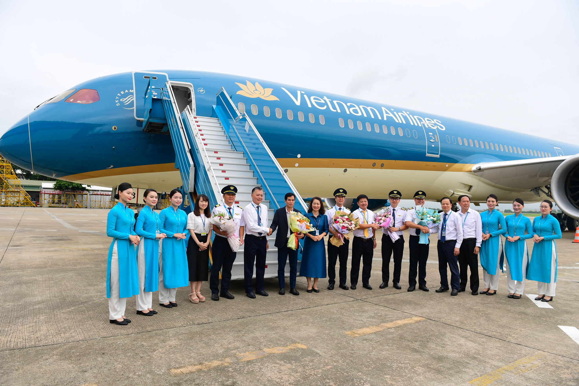 [Recap] Siêu máy bay thân rộng thứ 30 của Vietnam Airlines hạ cánh tại Nội Bài