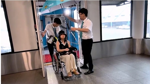 [Vạn Dặm Nâng Niu] Dịch vụ wheelchair – điểm sáng dịch vụ Vietnam Airlines