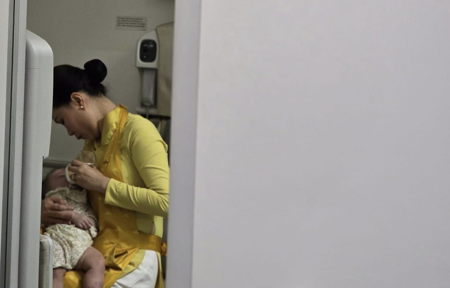 [Vạn dặm nâng niu] Sự dịu dàng trên những chuyến bay