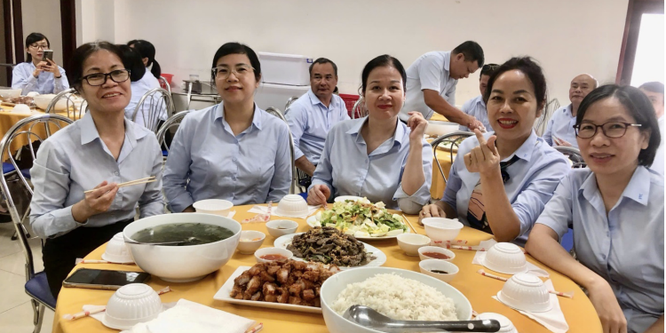 Công đoàn cơ sở TTHLB với hoạt động “Bữa cơm Công đoàn” – Gắn kết, ấm áp và yêu thương.