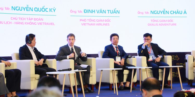 PTGĐ Đinh Văn Tuấn: “VNA mong muốn tạo ra tương lai bay bền vững cho ngành hàng không”