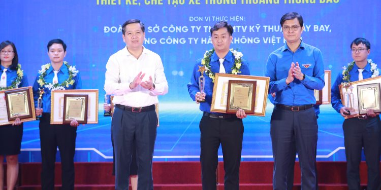 ĐTN TCT đạt Top 10 Giải thưởng “Đổi mới – sáng tạo – phát triển doanh nghiệp” của Đoàn Khối DNTW
