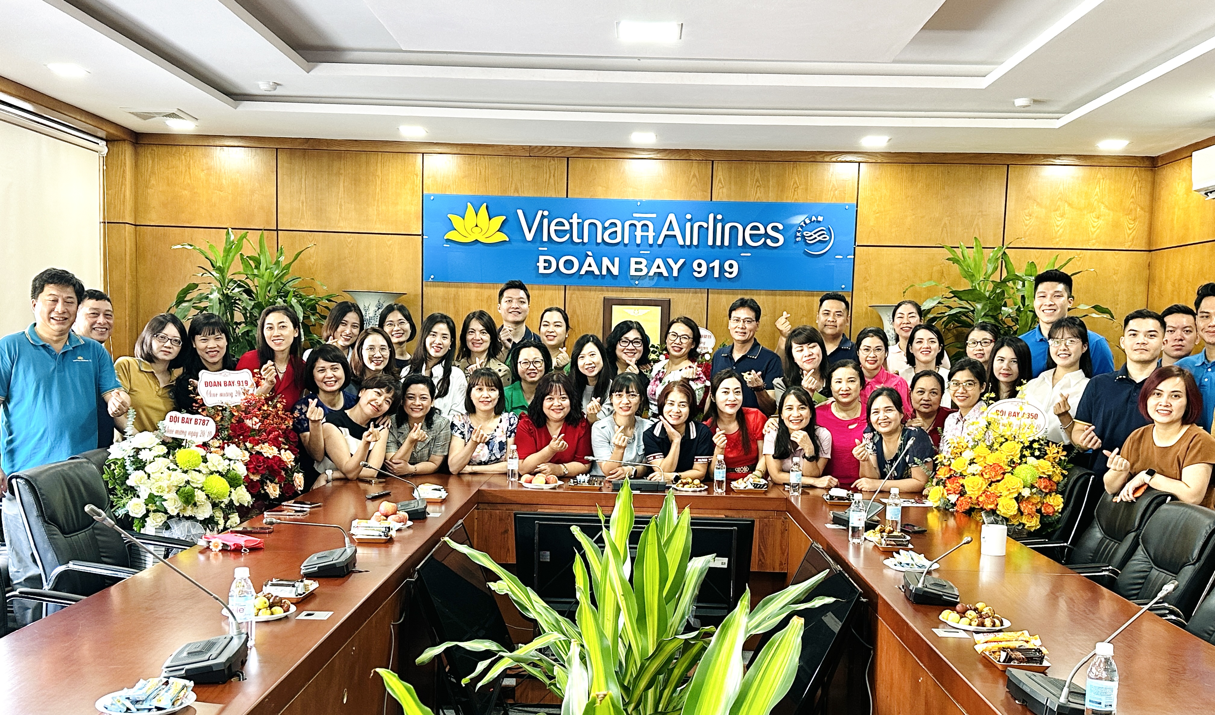 Đoàn Bay 919 tổ chức gặp mặt Kỷ niệm ngày Phụ nữ Việt Nam 20/10