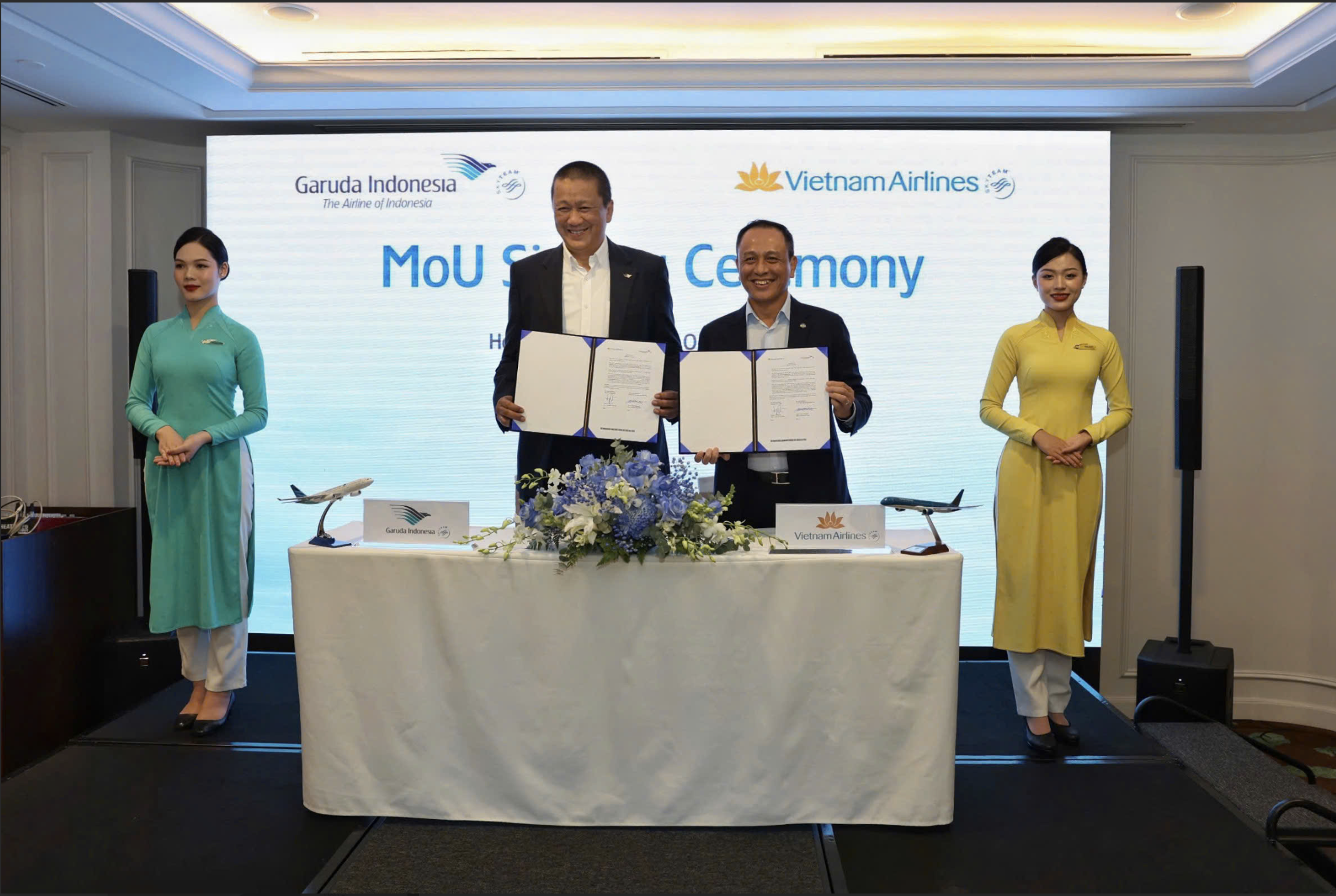 Vietnam Airlines và Garuda Indonesia ký kết tăng cường hợp tác