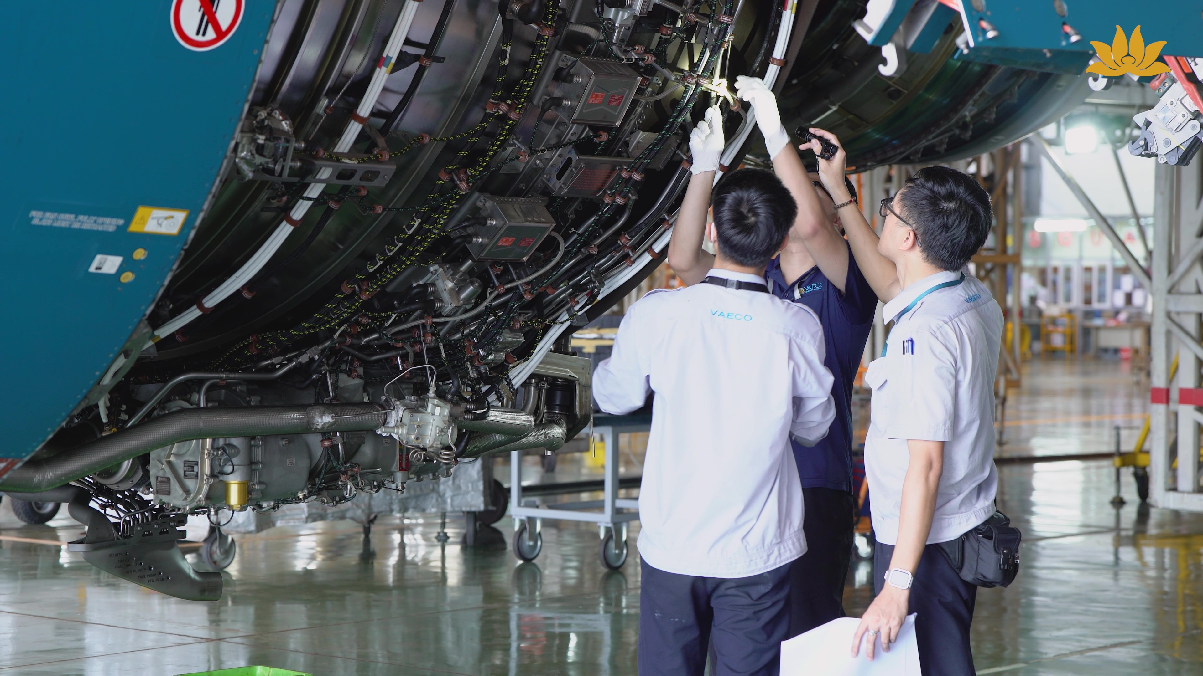 [VNA Who] Bạn biết gì về công việc của một kỹ sư bảo dưỡng nội trường?