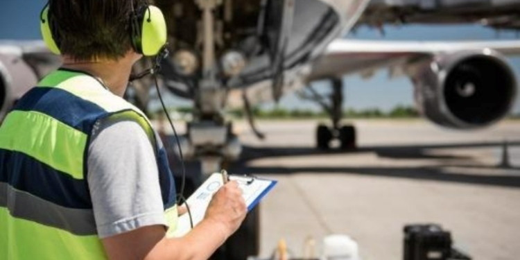 Ngành kỹ thuật hàng không là gì?